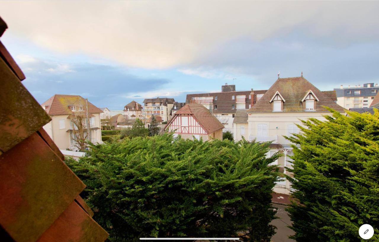 Joli Studio ☆ 100M De La Mer Et Du Centre Ville ☆ Cabourg Exterior foto